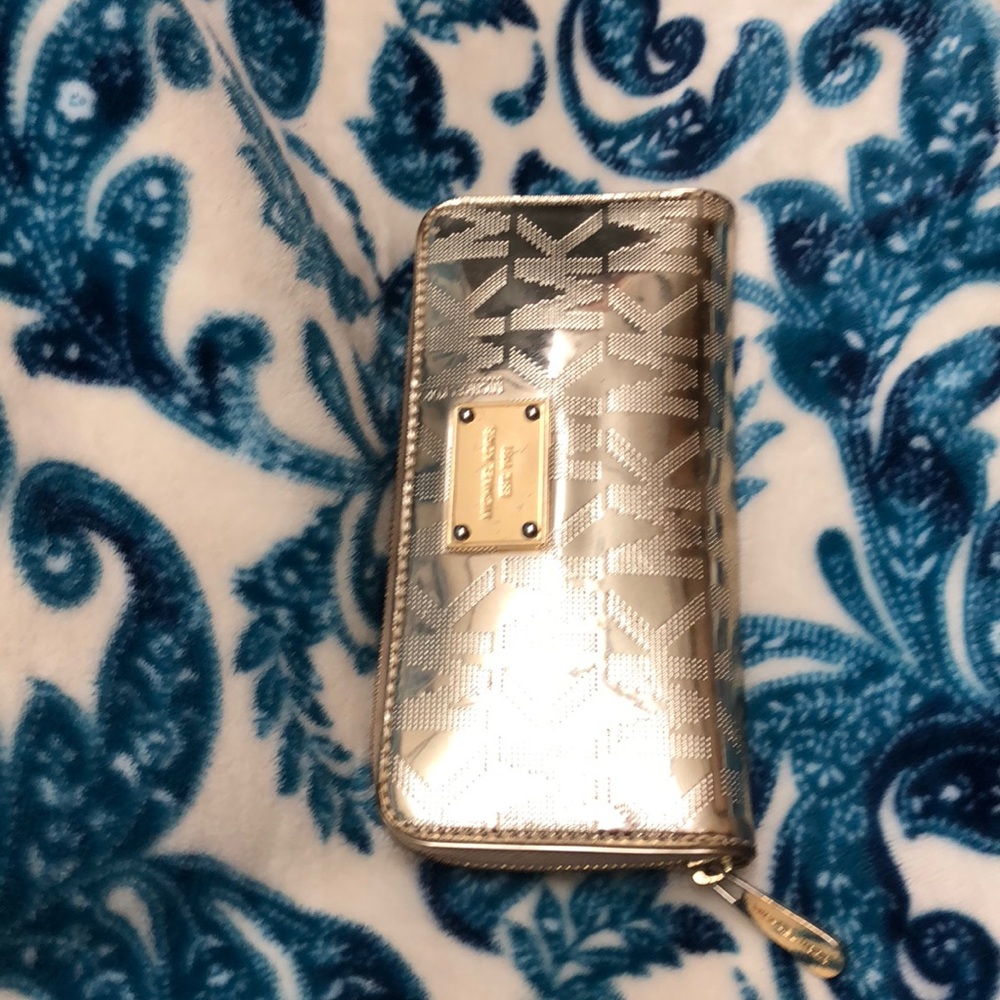 Michael kors gold mirror wallet
